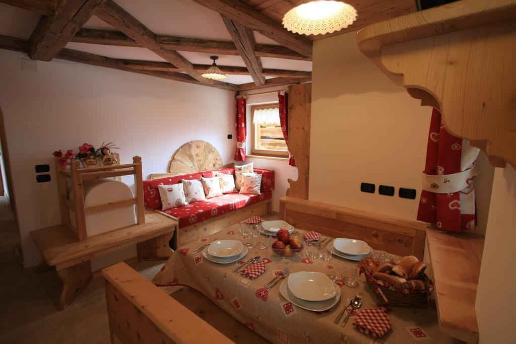 Chalet Pian Campitello di Fassa Habitación foto