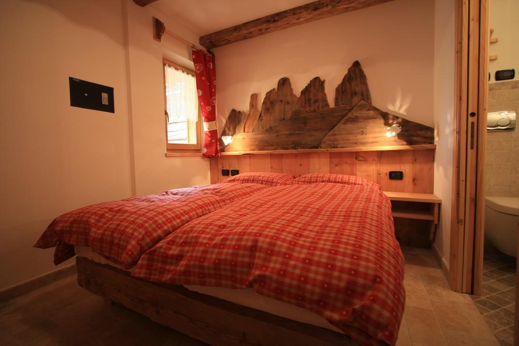 Chalet Pian Campitello di Fassa Habitación foto